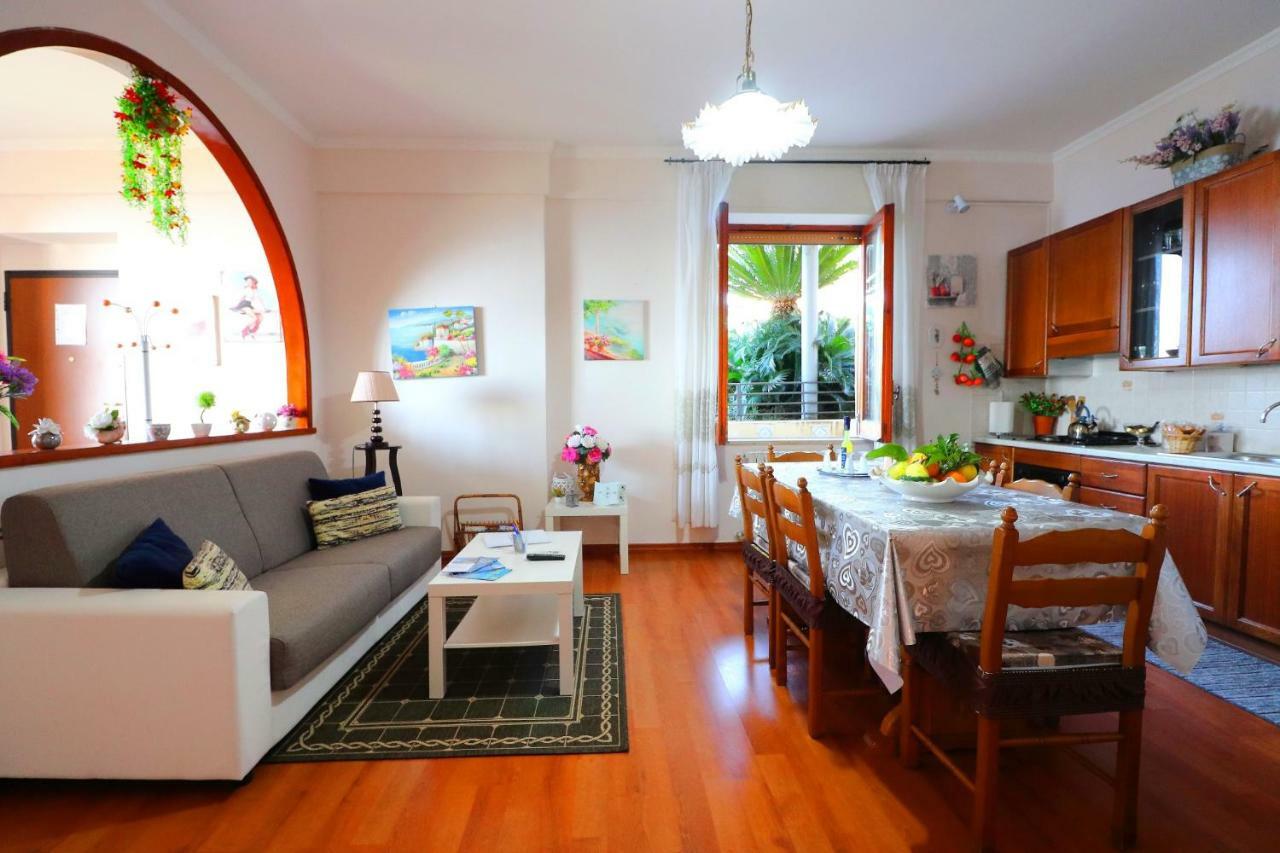 דירות La Rosa Del Sud - De Vivo Realty סורנטו מראה חיצוני תמונה